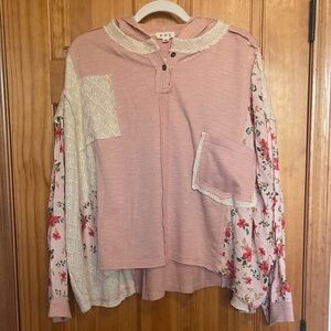 POL NWOT Blush and Floral Patchwork Top Size M